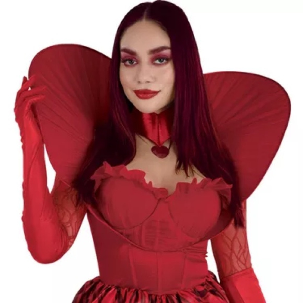 Queen of Hearts Descendants Costume in Large